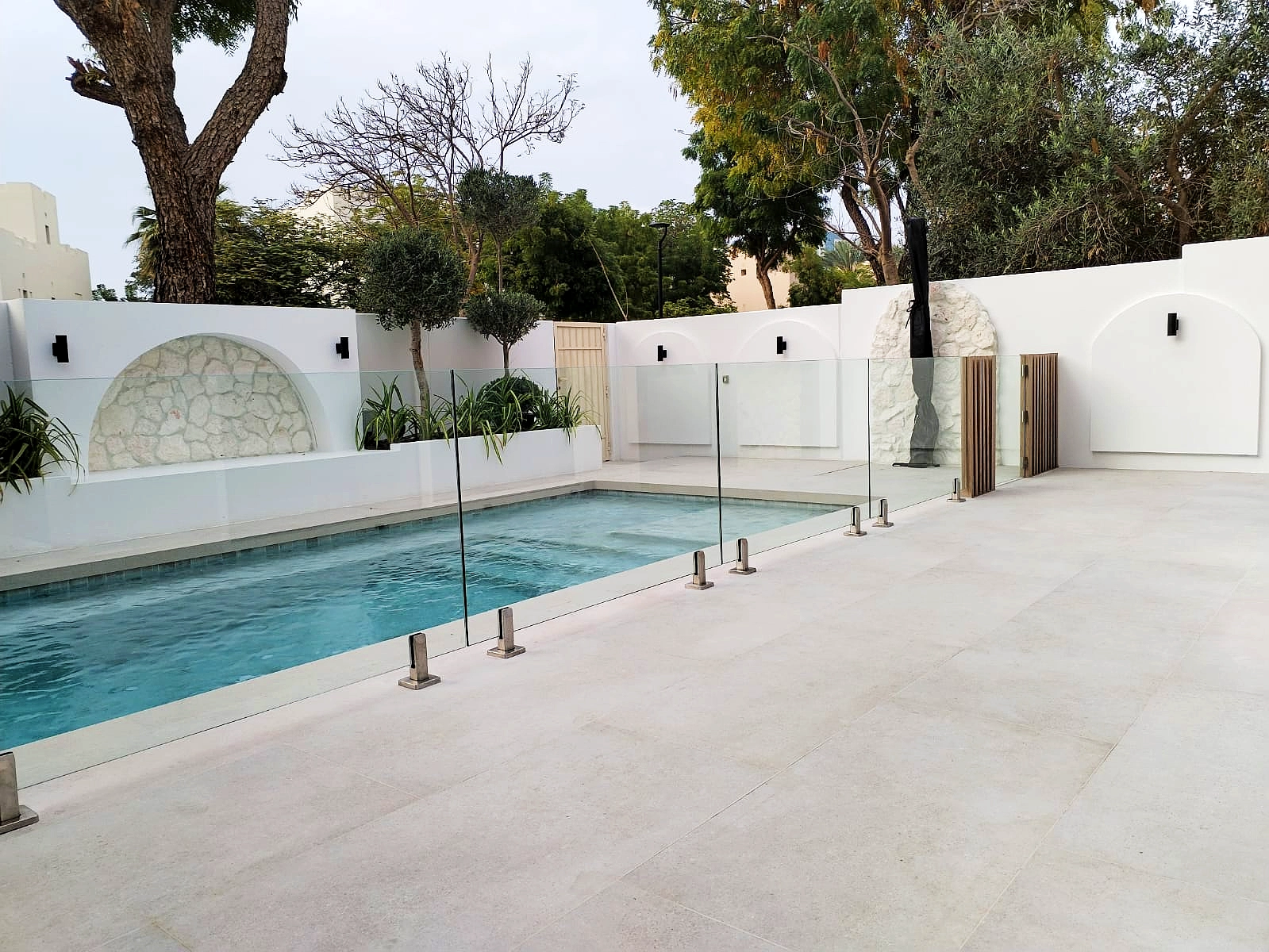 Glass railing project 10