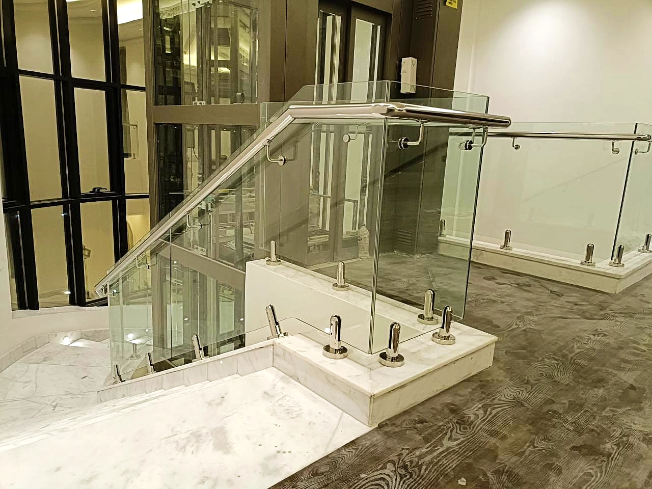 Glass railing project 16