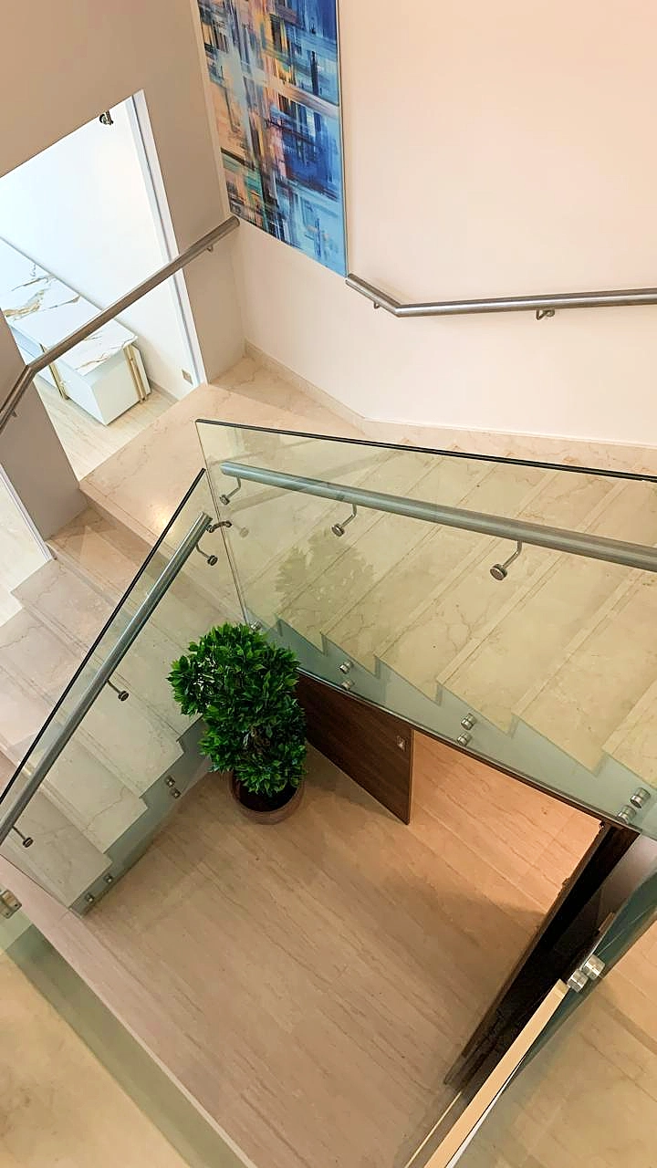 Glass railing project 19